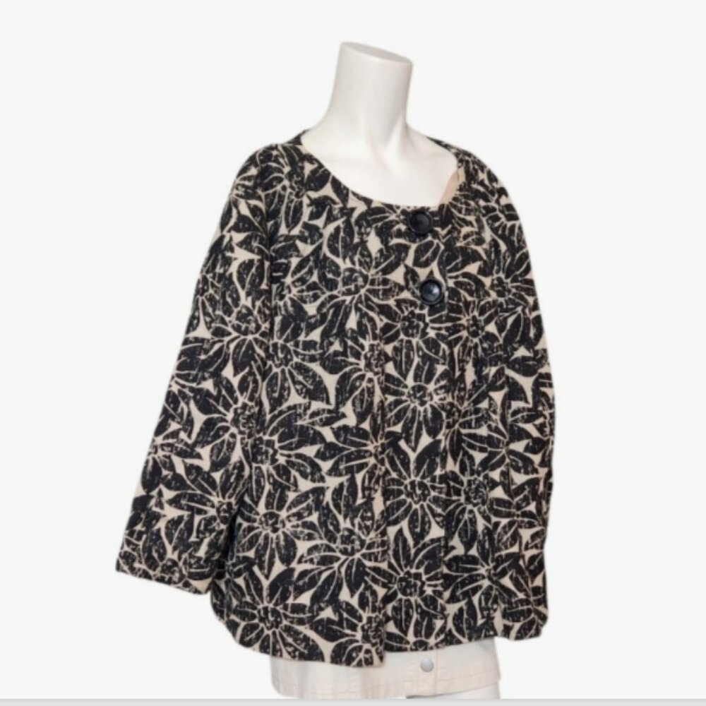 Michael Kors Linen  Floral 2 button, 3/4 Sleeve Jacket - Picture 3 of 10